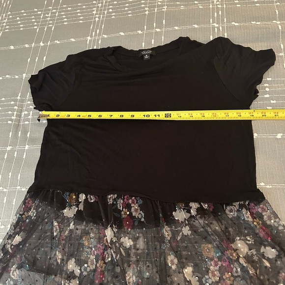 Willow Black Floral Mesh Hem Top size M - Picture 7 of 8